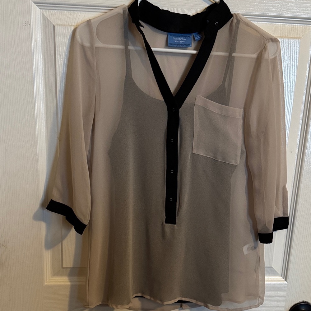 Simply Vera Vera Wang Black and Cream Blouse